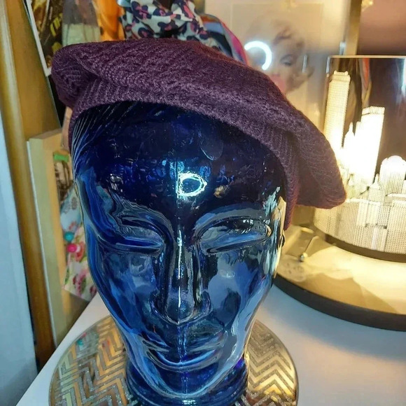 Aldo | Fall/Winter Versatile Burgundy Knitted Hat - Picture 5 of 10